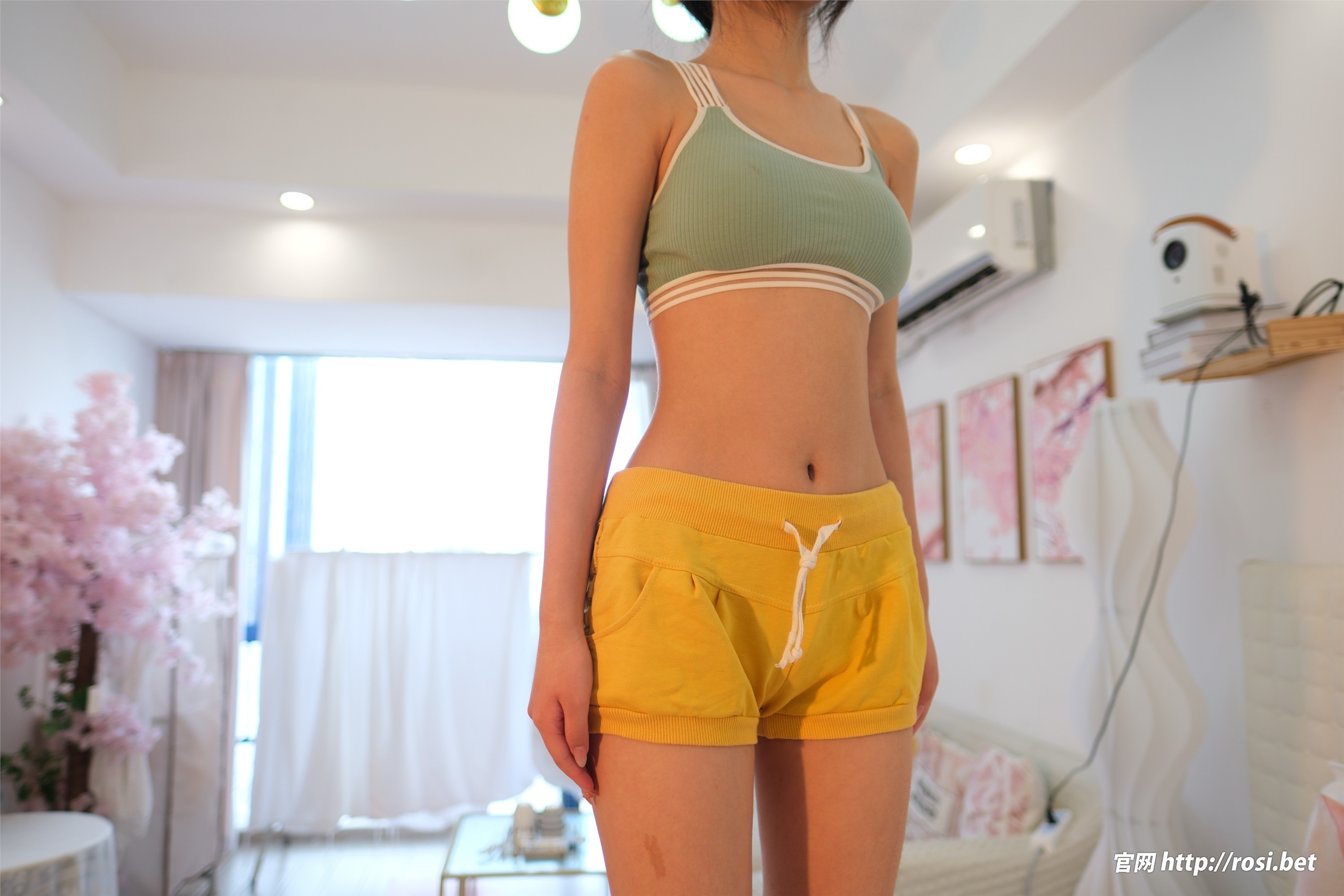 ROSI写真 2024.10.15 NO.4698